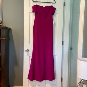 NWT Lulus off shoulder maxi dress